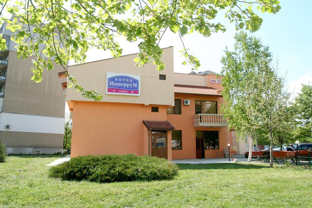 Interrum Hotel Razgrad Eksteriør bilde