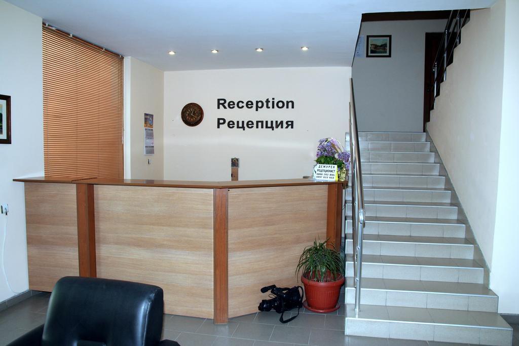 Interrum Hotel Razgrad Eksteriør bilde