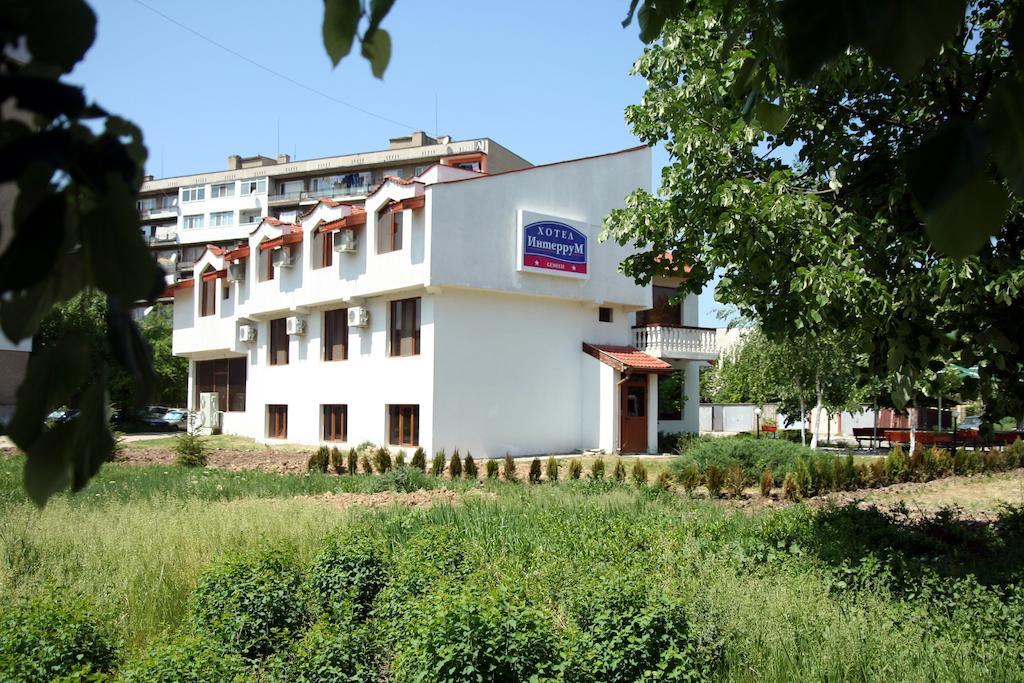 Interrum Hotel Razgrad Eksteriør bilde