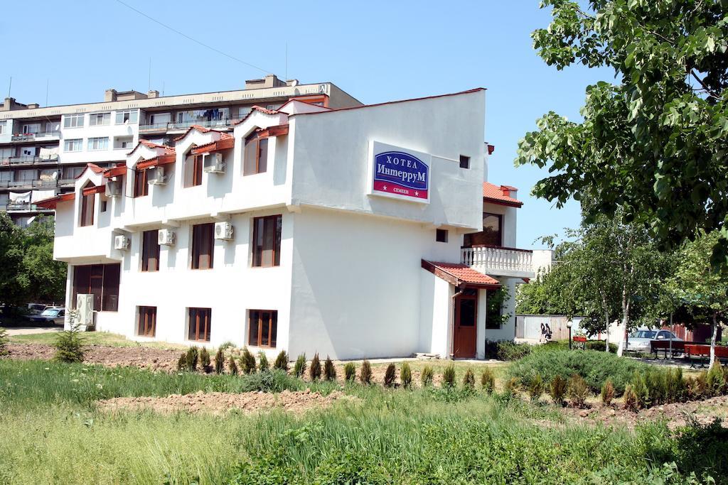 Interrum Hotel Razgrad Eksteriør bilde