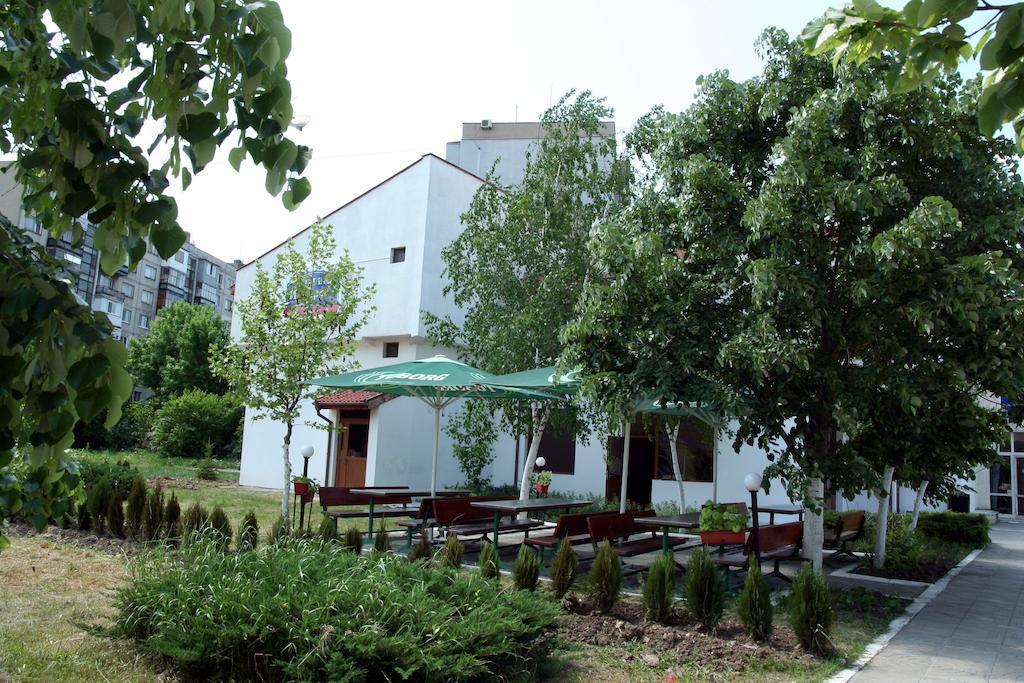 Interrum Hotel Razgrad Eksteriør bilde