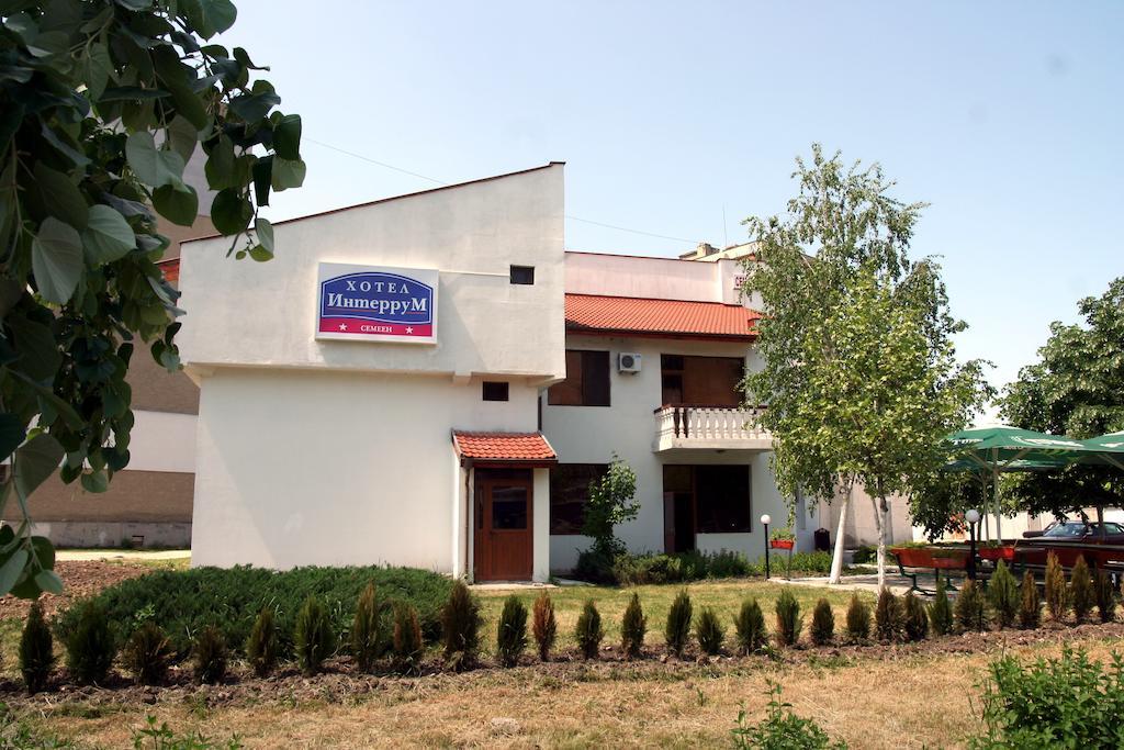 Interrum Hotel Razgrad Eksteriør bilde