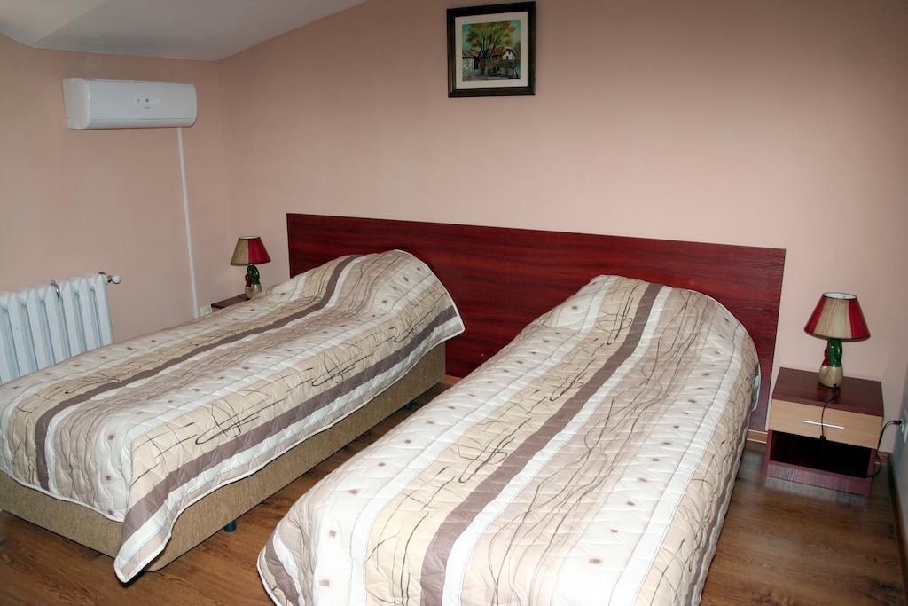 Interrum Hotel Razgrad Eksteriør bilde