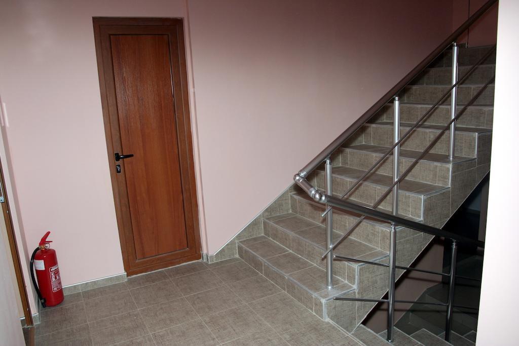 Interrum Hotel Razgrad Eksteriør bilde